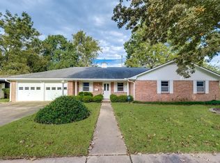 810 Borden St, Sugar Land, TX 77478
