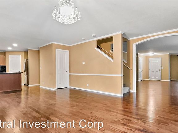 4th image of 16318 82nd Ln NE