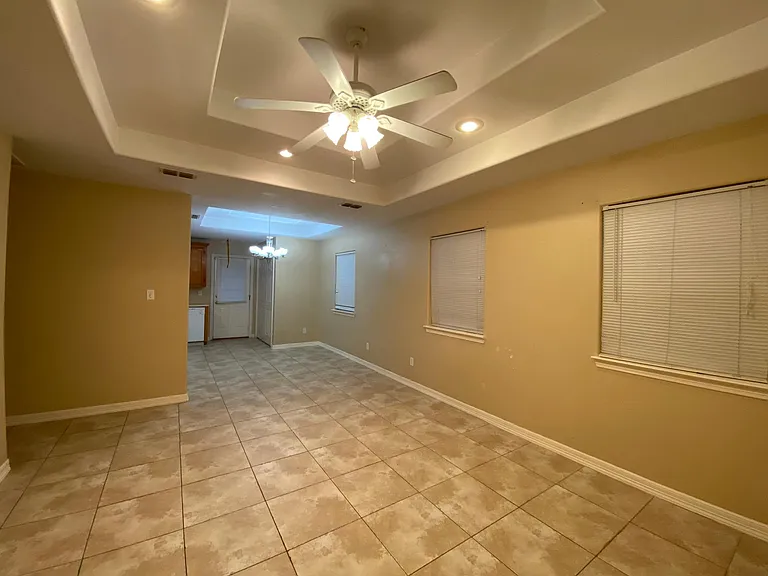 1903 W Bronze St #1 — Photo 12