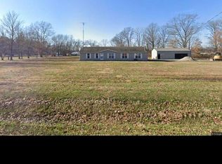 1753 Zion Hill Rd, Centralia, IL 62801