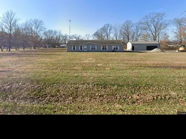 1753 Zion Hill Rd, Centralia, IL 62801