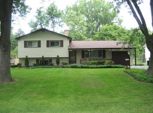 22W474 Balsam Dr, Glen Ellyn, IL