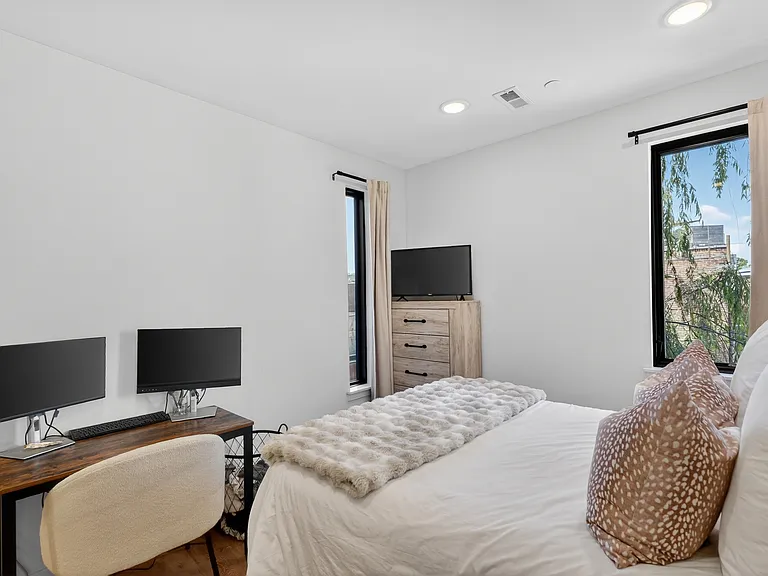 1801 Fairmount Ave #303 — Photo 17