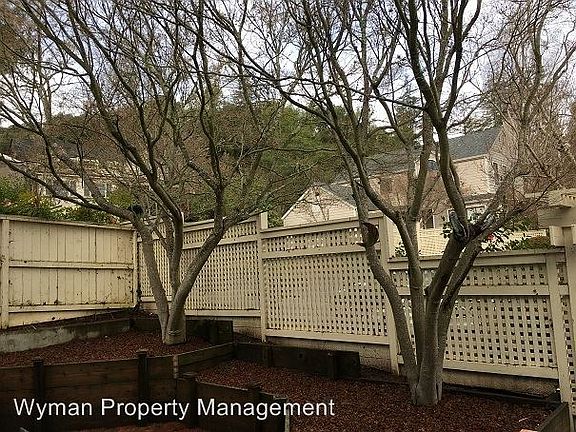 3rd image of 15 Laurel Ln