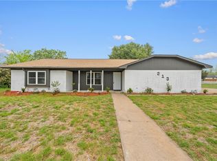 213 Valley View Dr, Waco, TX 76706