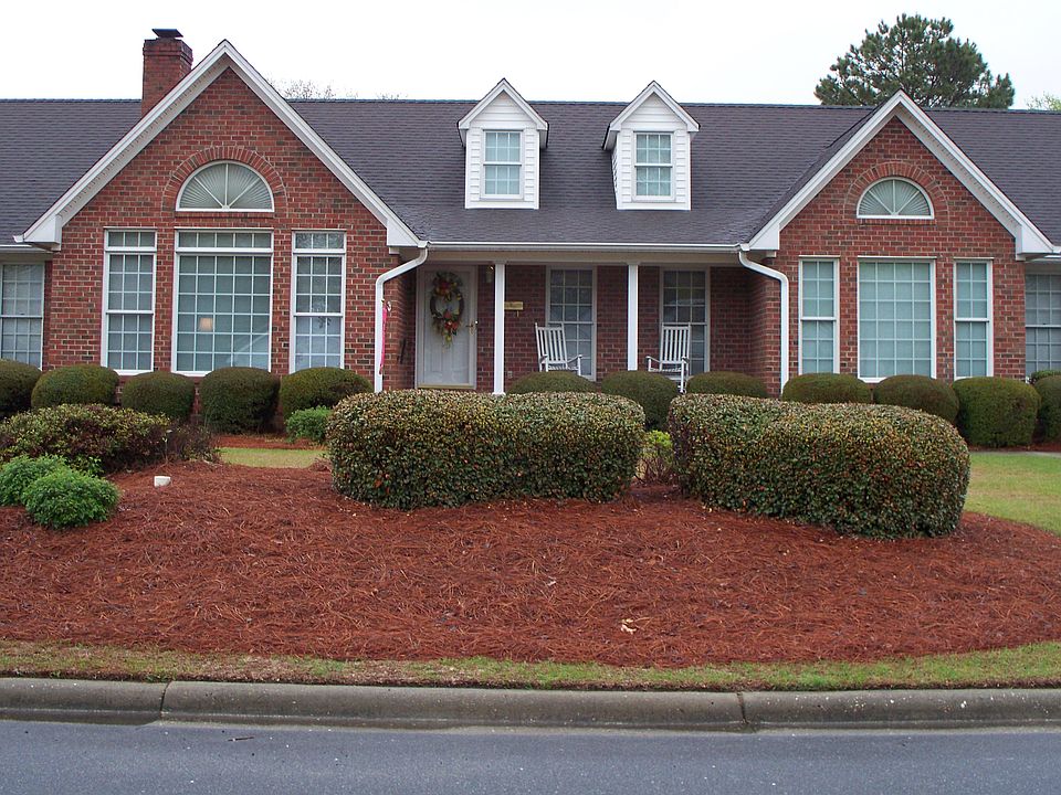 1st image of 211 Stirling Dr