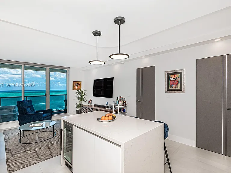 2301 Collins Ave #1440 — Photo 3