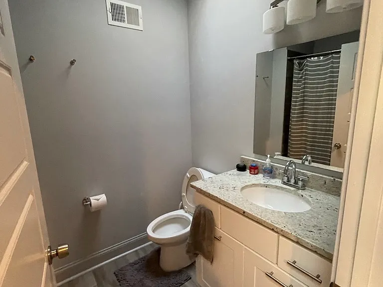 227 S East Ave — Photo 3