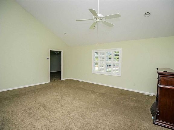 4th image of 516 Connecticut Pl #9C