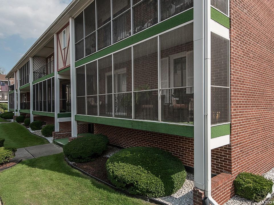 1st image of 11272 Moraine Dr APT F