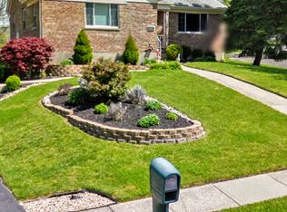 860 Wesley Dr, Villa Hills, KY 41017