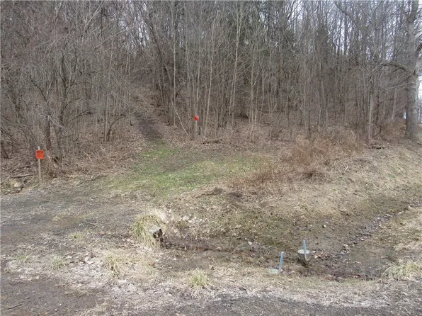 685 Cauwels Rd #430, Marion, NY 14505