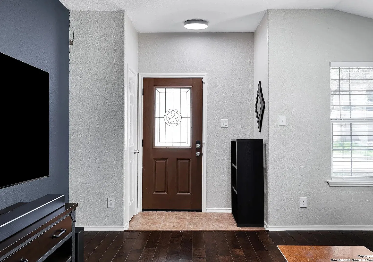 3 bed, 1648 sqft, $2,200 — Photo 3