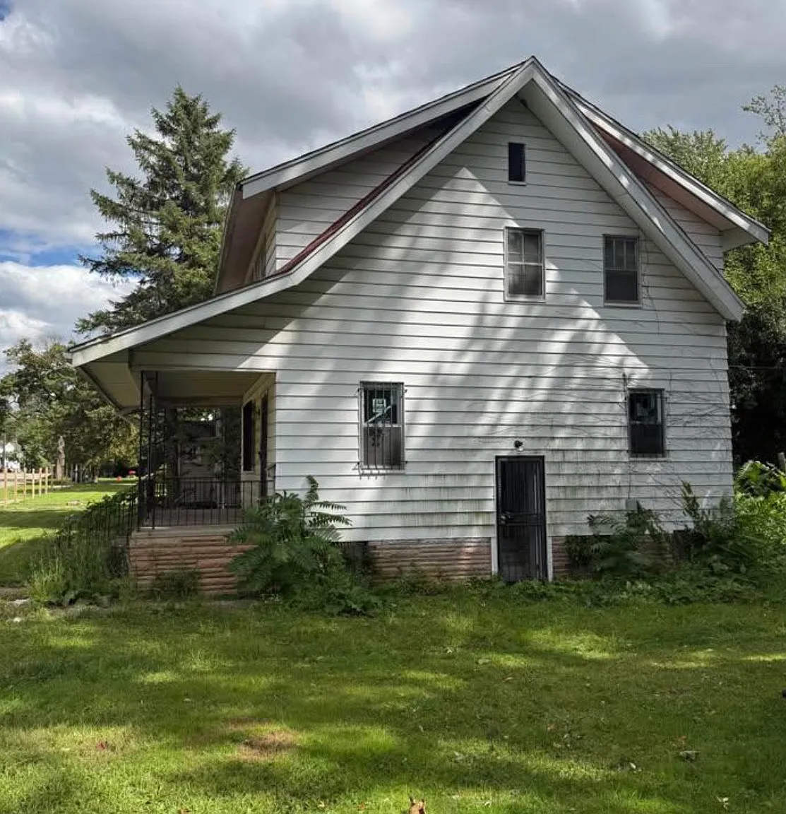 3 bed, 1144 sqft, $899 — Photo 3
