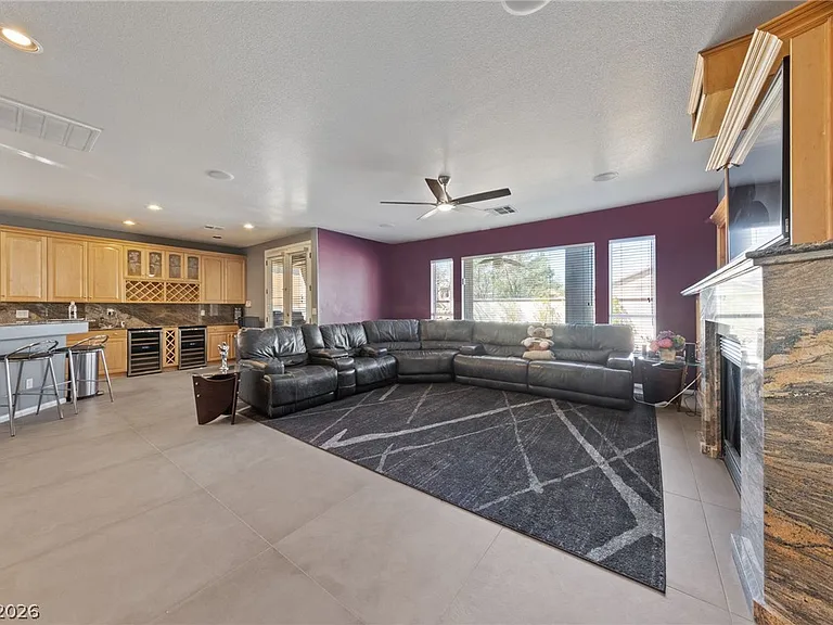 2066 Jupiter Hills Ln — Photo 11