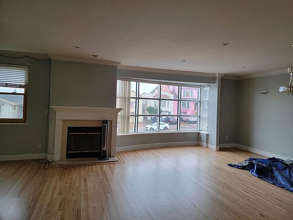 5th image of 2252 19th Ave APT A