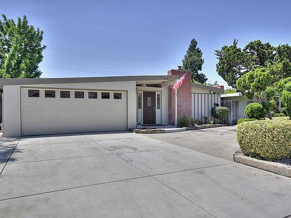 2nd image of 936 Las Palmas Dr