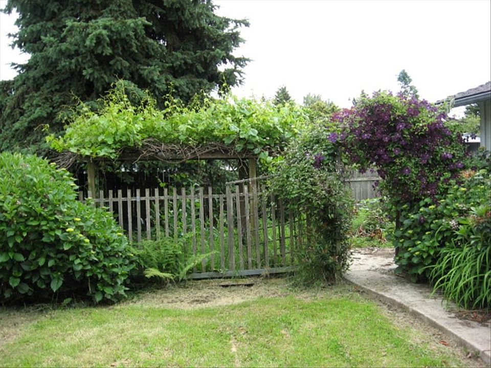 2nd image of 3377 Tempa St