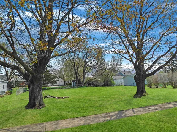 219 Center St, Rockton, IL 61072