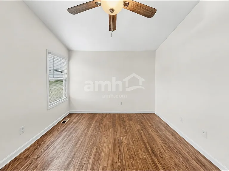 5545 Stevens Dr — Photo 11