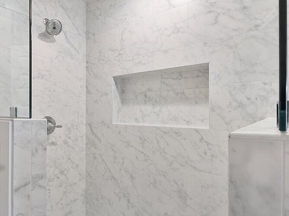 5th image of 935 Addle Hill Rd