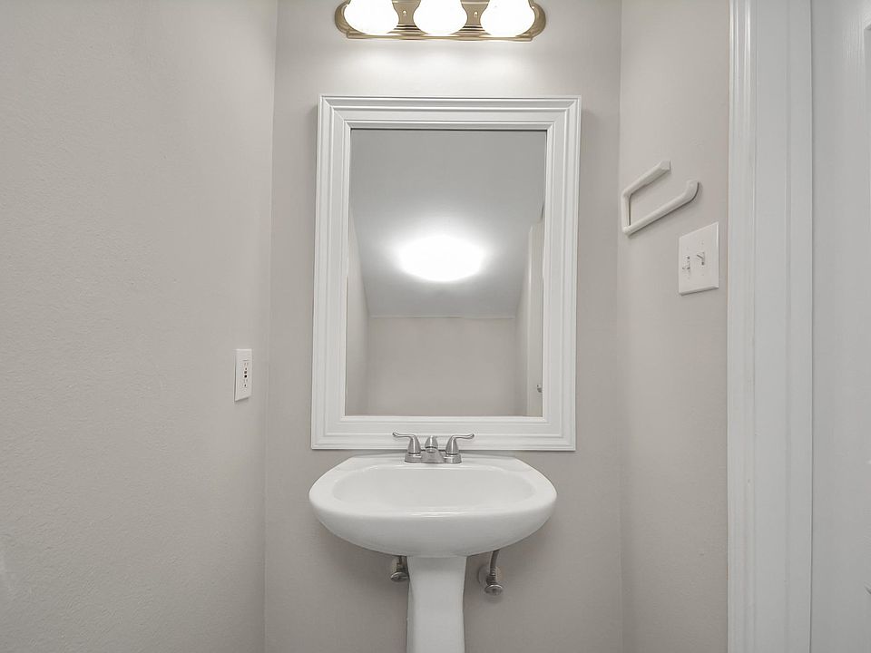 1st image of 6206 Vallejo Ct