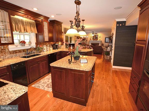 4th image of 530A Saint Martins Ln