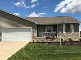 1153 Sulphur Springs Ln, Mineral Ridge, OH 44440