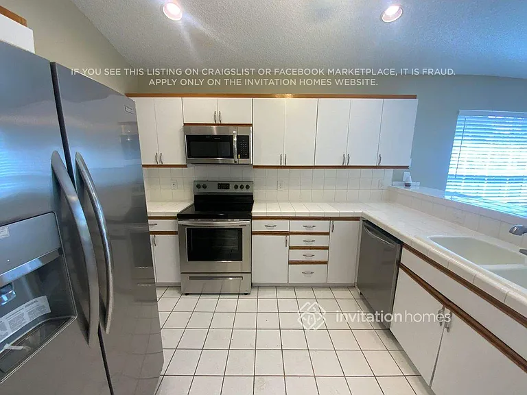 1320 SW 18th St — Photo 5