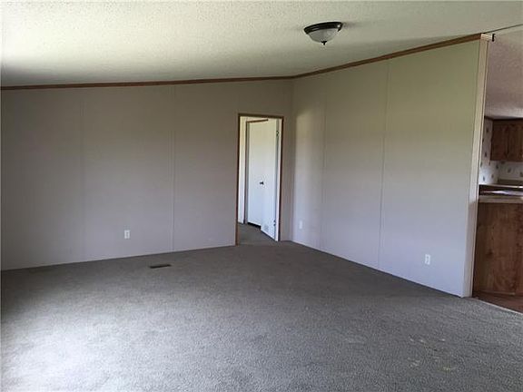 4th image of 871 Joanna Ln