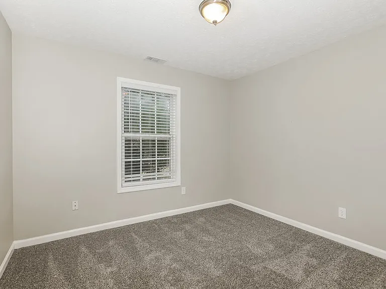 416 Heathcliff Ct — Photo 13
