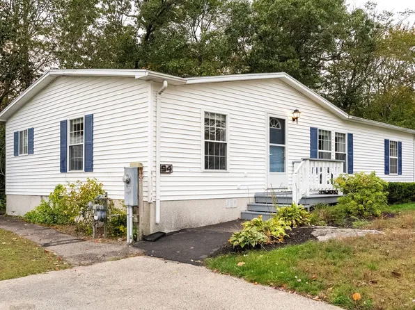 94 Leisurewoods Dr, Rockland, MA 02370