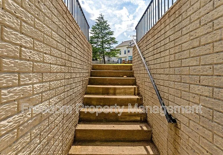 15305 Brazil Cir — Photo 41