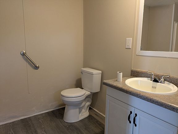 4th image of 5030 Easy St #2021