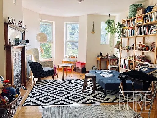 Rented by Brooklyn Heights Real Estate Inc | media 2