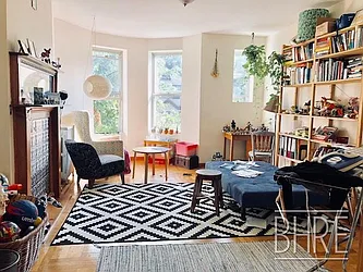 Rented by Brooklyn Heights Real Estate Inc