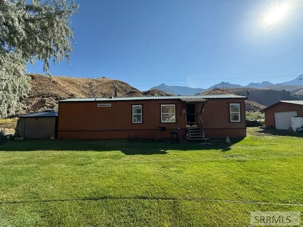 233 Obsidian Rd, Salmon, ID 83467