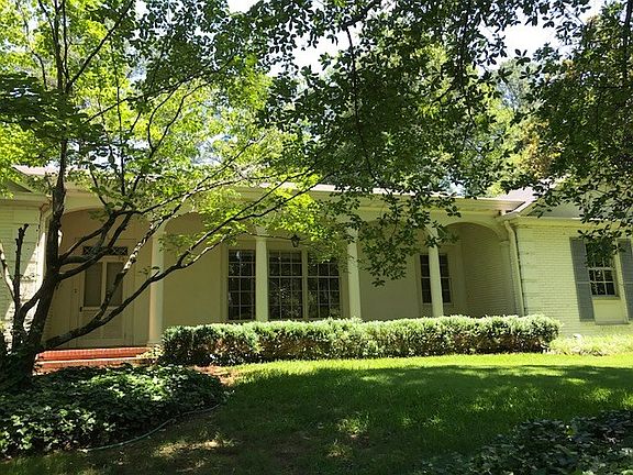 2nd image of 614 Watford Ave