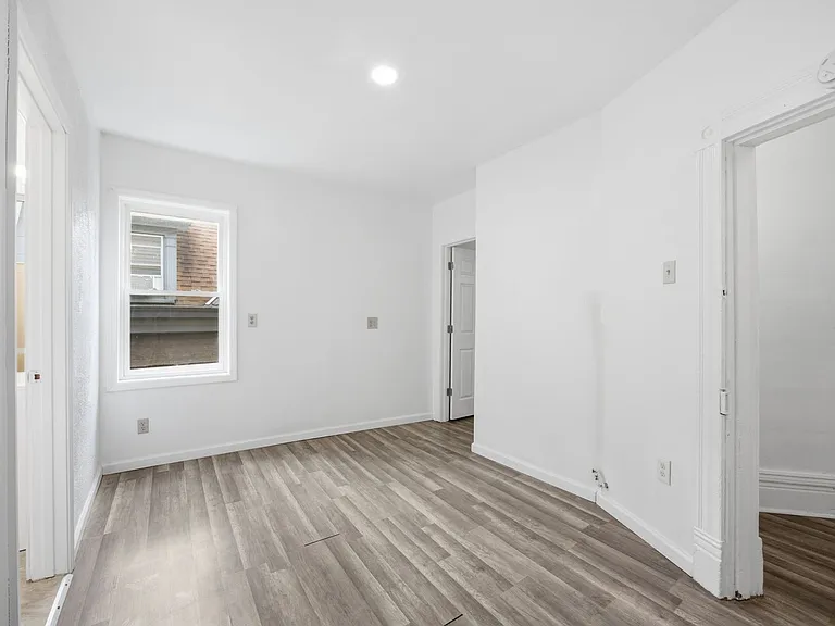 2822 Salisbury St — Photo 18