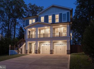 3103 Manor Rd, Falls Church, VA 22042