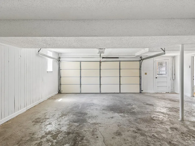 326 Draper Cir — Photo 41