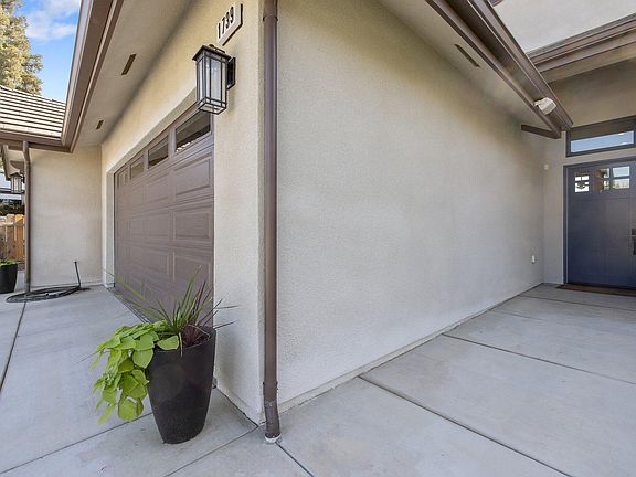 5th image of 1739 E Howard Court