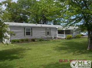 2373 Chestnut Grove Rd, Parksville, KY 40464