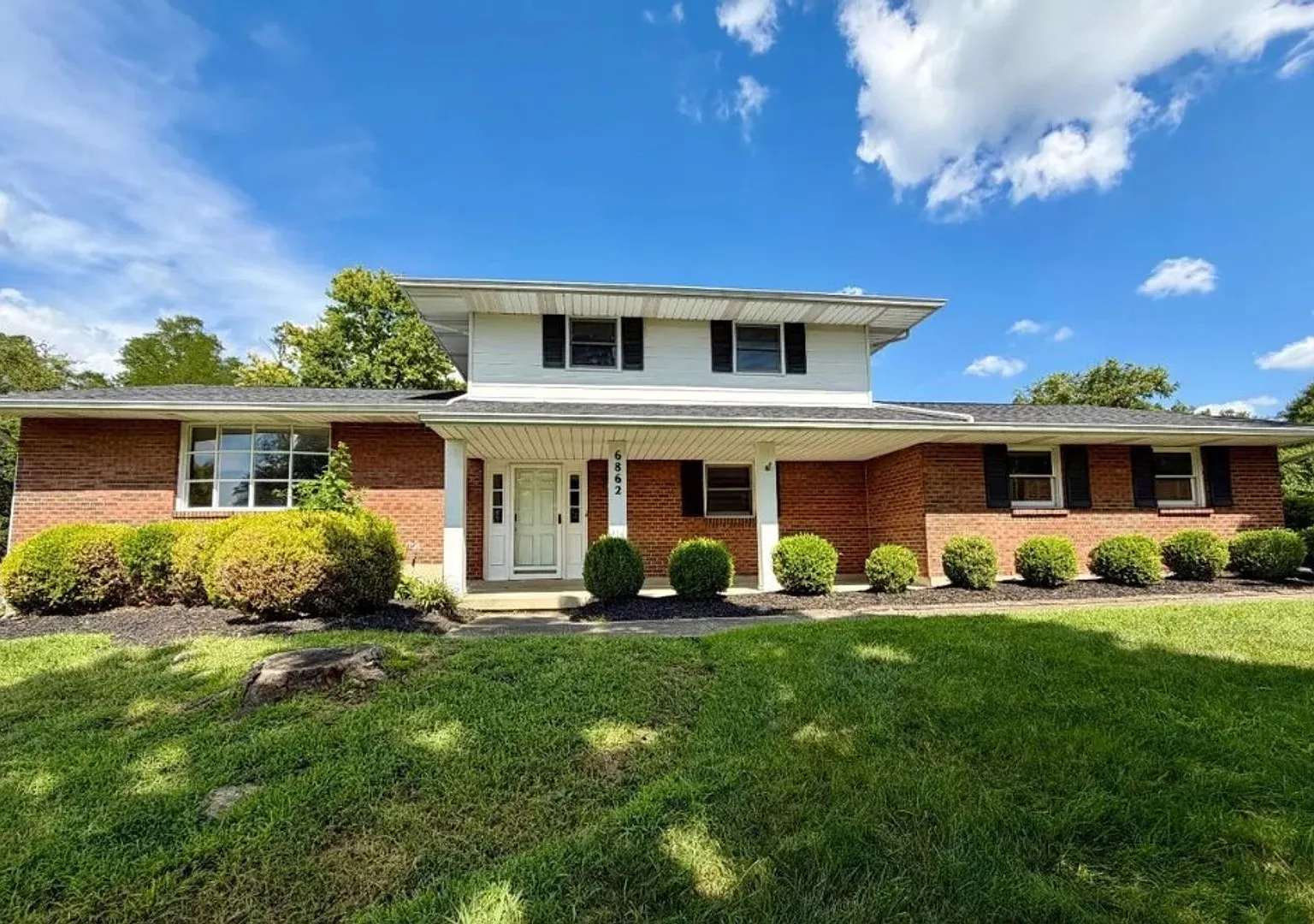 Spacious 4-Bedroom West Chester Home with Updated Kitchen, Finished Rec Room & Oversized Garage — Photo 2