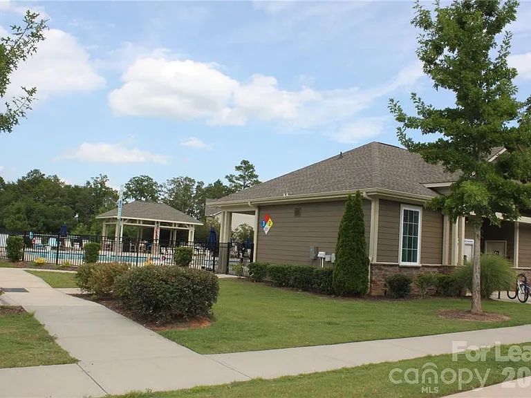 6017 Sweetbay Ln — Photo 32