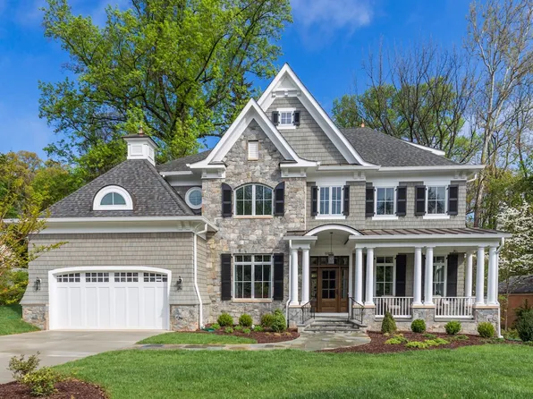 9140 Persimmon Tree Rd, Potomac, MD 20854