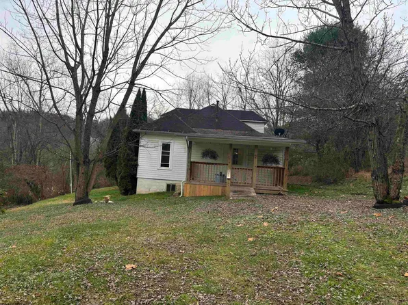 2 Lynch St, Reynoldsville, WV 26422