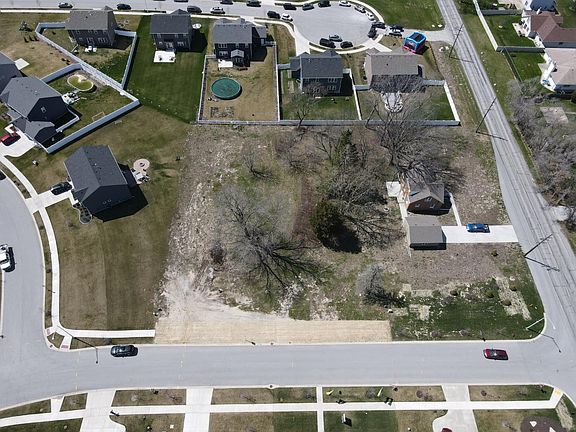 5th image of 2910 Amberleigh Ln