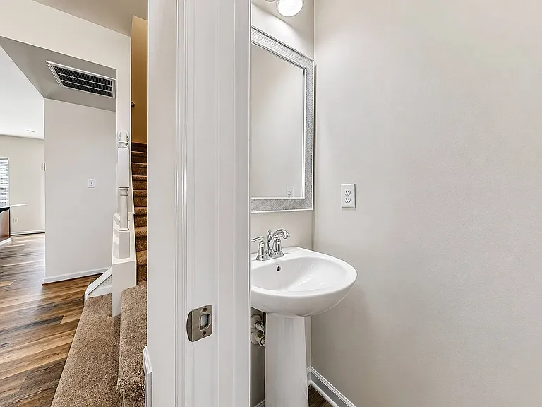 4307 Sconce — Photo 4