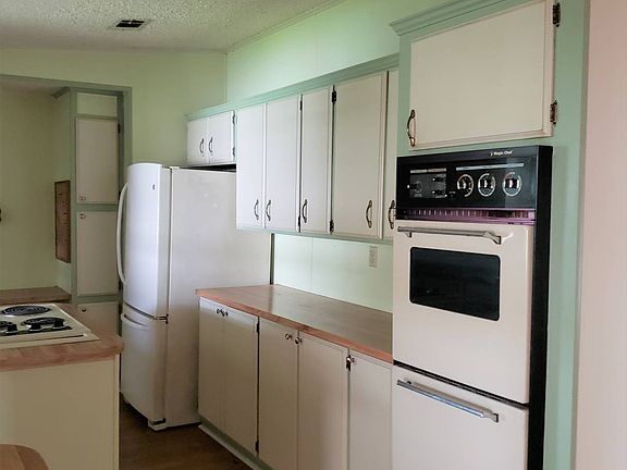 3rd image of 418 Knotwood Ln #418